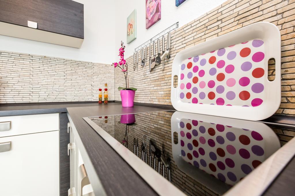 Apartment Koeln Rath Екстер'єр фото